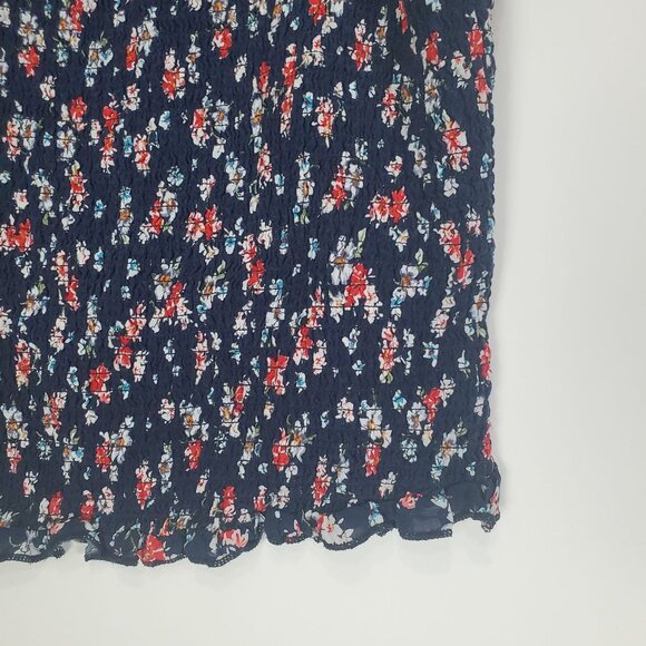 TORRID Womens Top 1X Crop Navy‎ Floral Challis Smocked Square Neck Plus Strappy - Picture 6 of 11